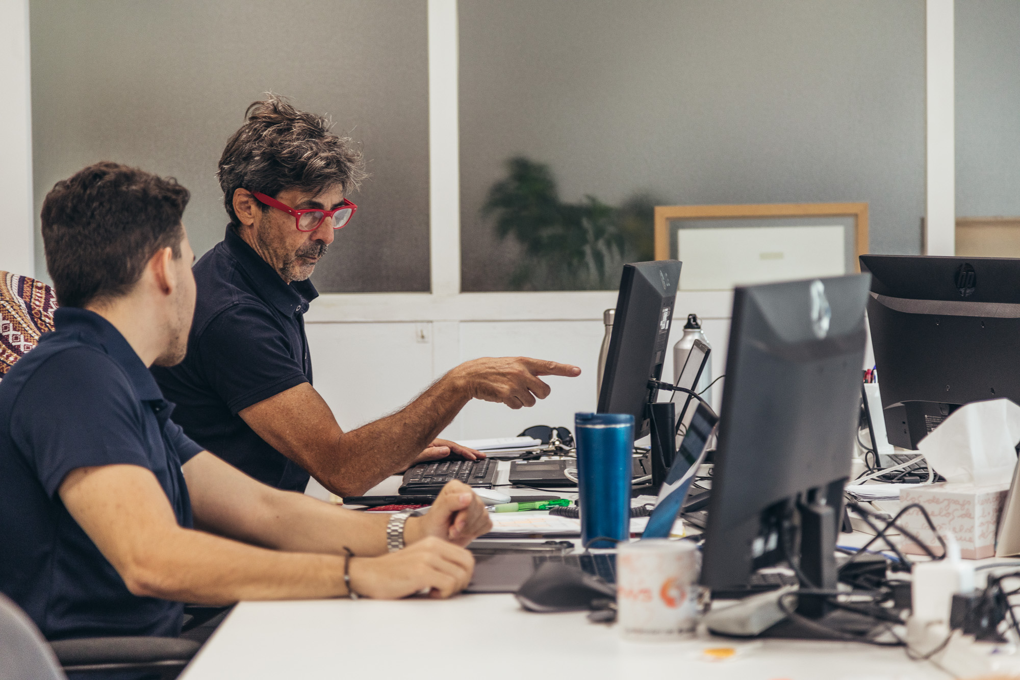 Distribuidor de material electrico